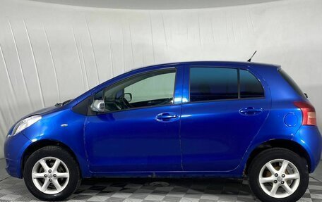 Toyota Yaris III рестайлинг, 2007 год, 430 000 рублей, 8 фотография