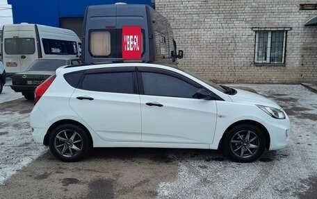 Hyundai Solaris II рестайлинг, 2012 год, 765 000 рублей, 2 фотография