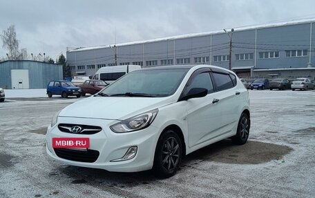 Hyundai Solaris II рестайлинг, 2012 год, 765 000 рублей, 3 фотография