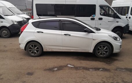 Hyundai Solaris II рестайлинг, 2012 год, 765 000 рублей, 30 фотография