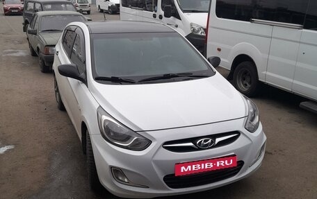 Hyundai Solaris II рестайлинг, 2012 год, 765 000 рублей, 26 фотография