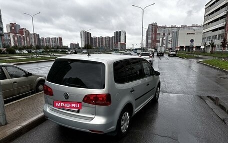 Volkswagen Touran III, 2011 год, 1 100 000 рублей, 6 фотография