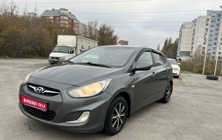 Hyundai Solaris II рестайлинг, 2012 год, 749 000 рублей, 1 фотография