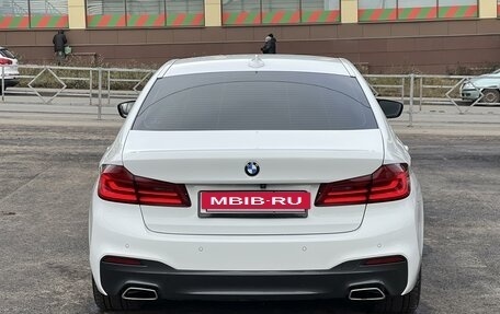 BMW 5 серия, 2018 год, 3 990 000 рублей, 9 фотография