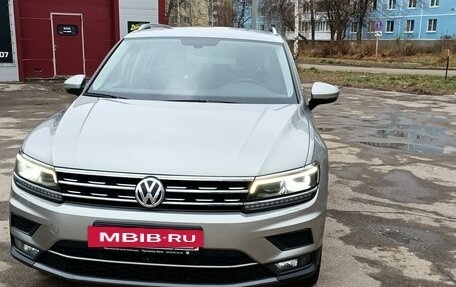 Volkswagen Tiguan II, 2017 год, 3 100 000 рублей, 2 фотография