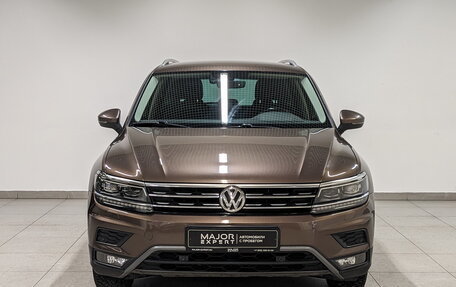 Volkswagen Tiguan II, 2018 год, 2 350 000 рублей, 2 фотография