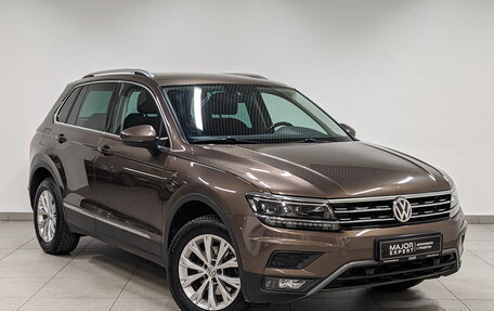 Volkswagen Tiguan II, 2018 год, 2 350 000 рублей, 3 фотография