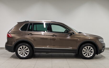 Volkswagen Tiguan II, 2018 год, 2 350 000 рублей, 4 фотография