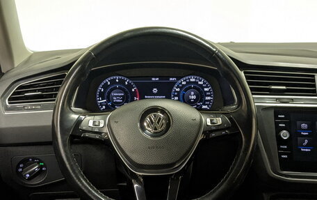 Volkswagen Tiguan II, 2018 год, 2 350 000 рублей, 25 фотография