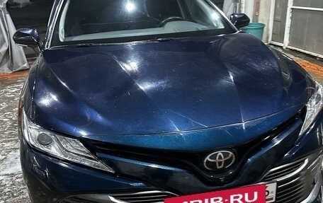 Toyota Camry, 2018 год, 3 350 000 рублей, 4 фотография