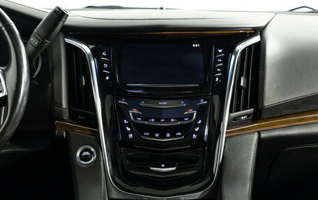 Cadillac Escalade IV, 2016 год, 4 490 000 рублей, 14 фотография