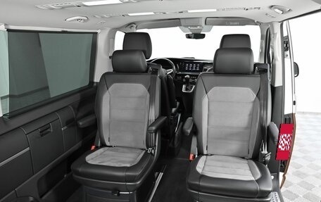 Volkswagen Multivan T6 рестайлинг, 2019 год, 6 749 000 рублей, 17 фотография