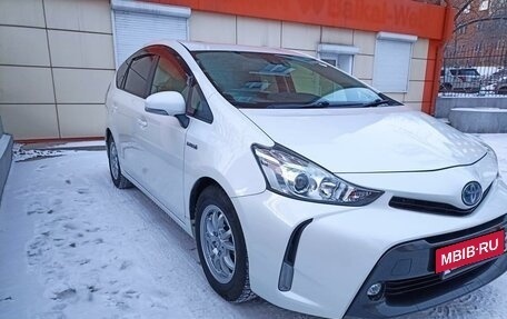 Toyota Prius Alpha I (ZVW40/41), 2018 год, 2 050 000 рублей, 3 фотография