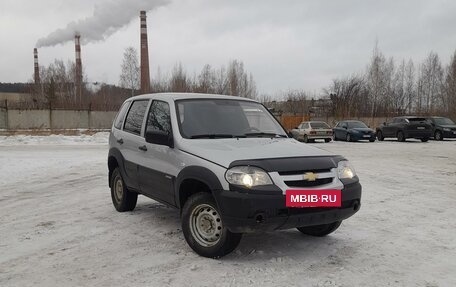 Chevrolet Niva I рестайлинг, 2012 год, 520 000 рублей, 2 фотография