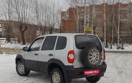 Chevrolet Niva I рестайлинг, 2012 год, 520 000 рублей, 4 фотография