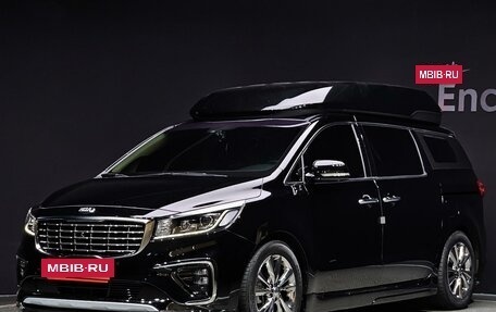 KIA Carnival III, 2021 год, 2 375 000 рублей, 2 фотография