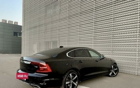 Volvo S90 II рестайлинг, 2017 год, 3 465 000 рублей, 3 фотография