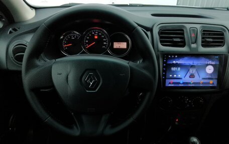 Renault Logan II, 2017 год, 699 000 рублей, 11 фотография