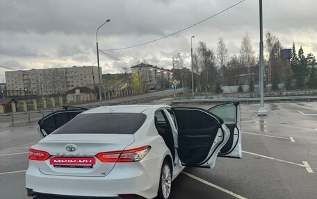 Toyota Camry, 2018 год, 2 500 000 рублей, 3 фотография