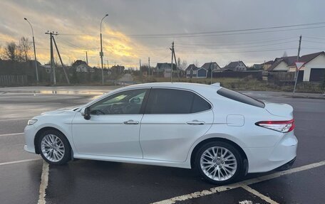 Toyota Camry, 2018 год, 2 500 000 рублей, 15 фотография