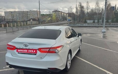 Toyota Camry, 2018 год, 2 500 000 рублей, 12 фотография