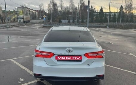 Toyota Camry, 2018 год, 2 500 000 рублей, 13 фотография