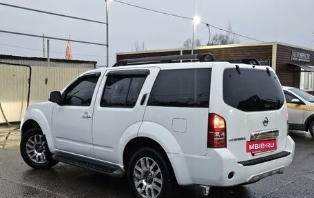 Nissan Pathfinder, 2011 год, 1 550 000 рублей, 38 фотография