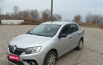 Renault Logan II, 2018 год, 900 000 рублей, 1 фотография