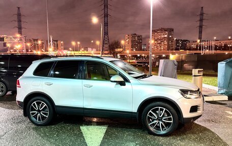 Volkswagen Touareg III, 2011 год, 2 250 000 рублей, 12 фотография