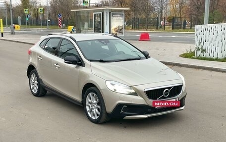 Volvo V40 Cross Country I, 2017 год, 1 775 000 рублей, 7 фотография