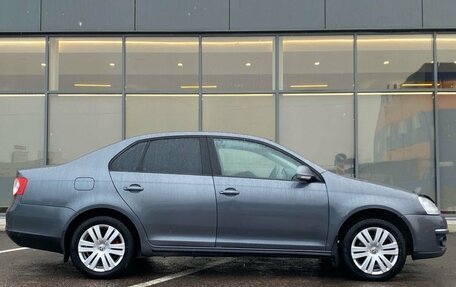 Volkswagen Jetta VI, 2008 год, 569 000 рублей, 3 фотография