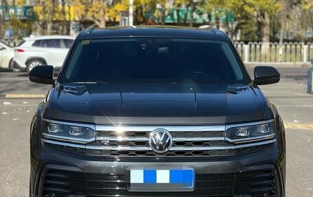 Volkswagen Teramont I, 2022 год, 5 140 000 рублей, 2 фотография