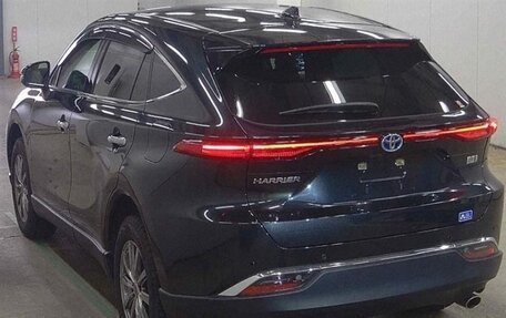 Toyota Harrier, 2021 год, 3 700 000 рублей, 3 фотография