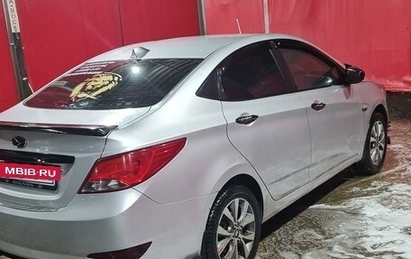 Hyundai Solaris II рестайлинг, 2015 год, 750 000 рублей, 18 фотография