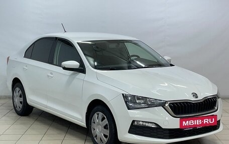 Skoda Rapid II, 2021 год, 1 770 000 рублей, 2 фотография