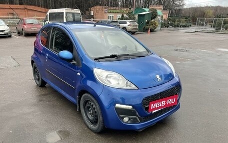 Peugeot 107 I рестайлинг, 2013 год, 499 900 рублей, 2 фотография