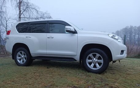 Toyota Land Cruiser Prado 150 рестайлинг 2, 2013 год, 3 150 000 рублей, 4 фотография