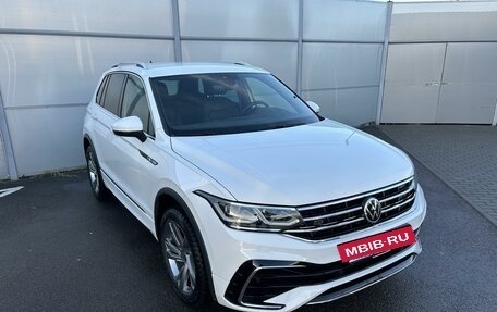 Volkswagen Tiguan II, 2021 год, 5 450 000 рублей, 3 фотография