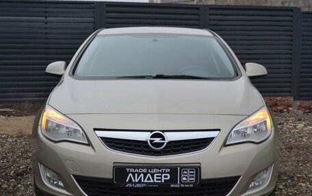 Opel Astra J, 2011 год, 830 000 рублей, 5 фотография