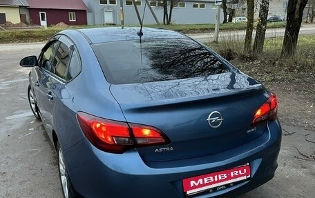 Opel Astra J, 2014 год, 940 000 рублей, 6 фотография