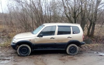 Chevrolet Niva I рестайлинг, 2004 год, 200 000 рублей, 1 фотография