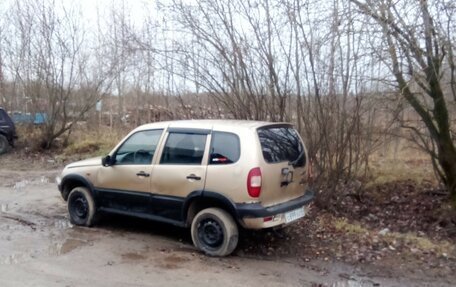 Chevrolet Niva I рестайлинг, 2004 год, 200 000 рублей, 2 фотография