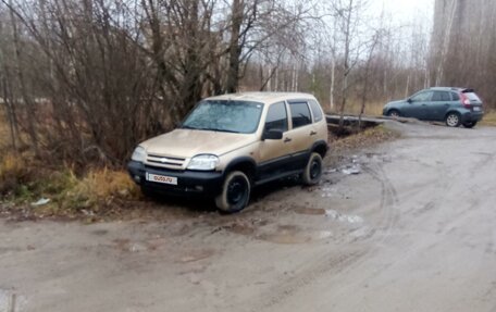 Chevrolet Niva I рестайлинг, 2004 год, 200 000 рублей, 3 фотография