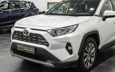 Toyota RAV4, 2020 год, 3 100 000 рублей, 3 фотография