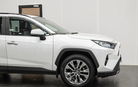 Toyota RAV4, 2020 год, 3 100 000 рублей, 5 фотография