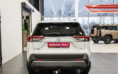 Toyota RAV4, 2020 год, 3 100 000 рублей, 7 фотография