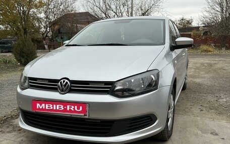 Volkswagen Polo VI (EU Market), 2015 год, 1 050 000 рублей, 3 фотография