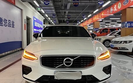 Volvo S60 III, 2021 год, 3 100 000 рублей, 2 фотография