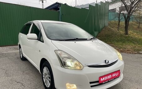 Toyota Wish II, 2005 год, 830 000 рублей, 1 фотография