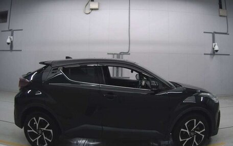 Toyota C-HR I рестайлинг, 2017 год, 1 459 000 рублей, 4 фотография